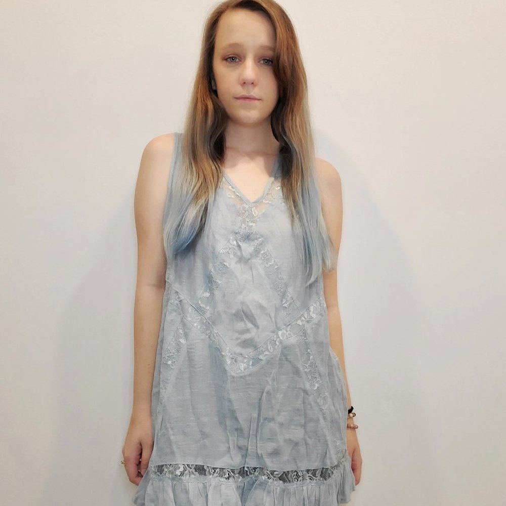 EASEL SHEER LACE LAYERING TUNIC